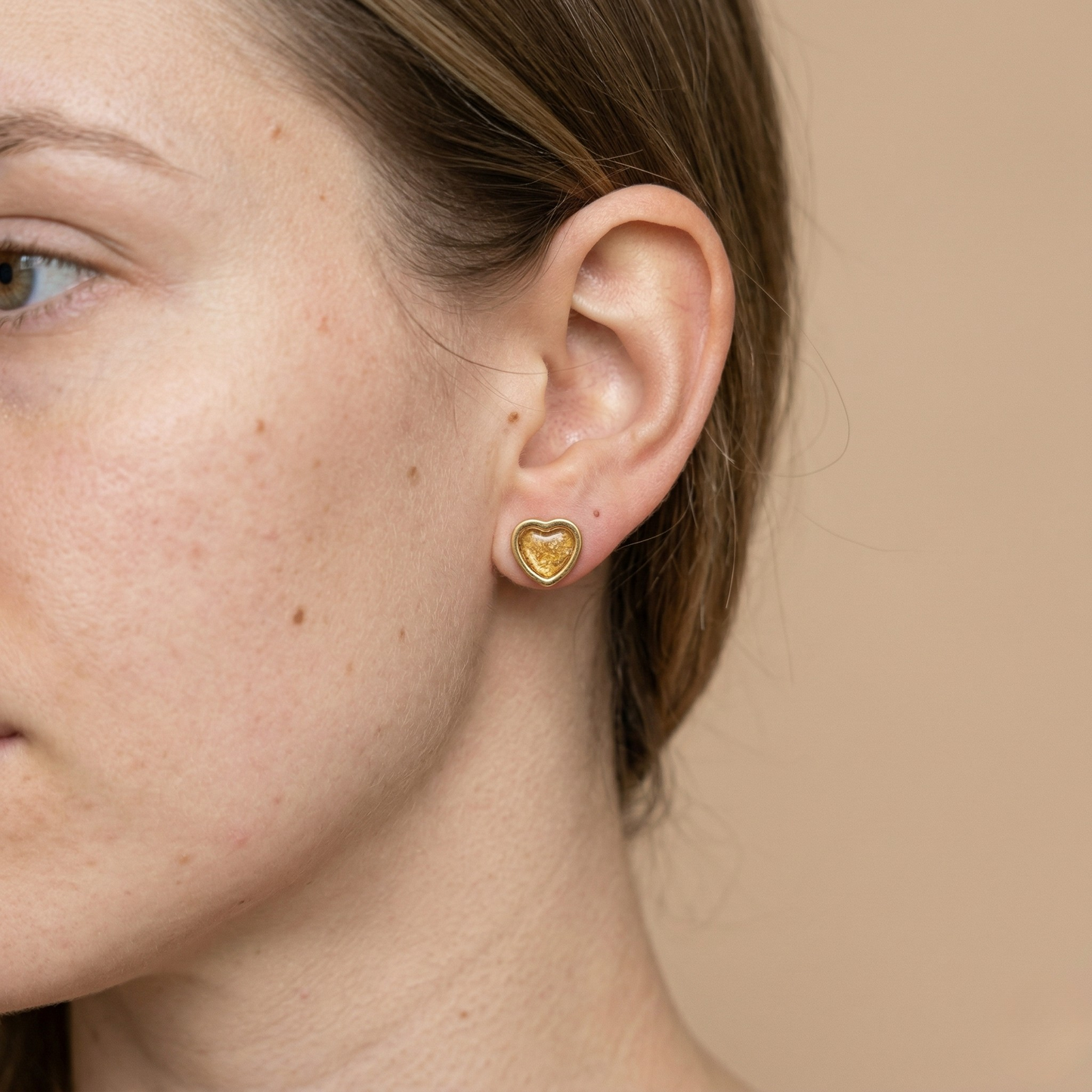 Oorbellen Juuls | rvs design stekertjes met kleurenprint, bruin, oker en wit