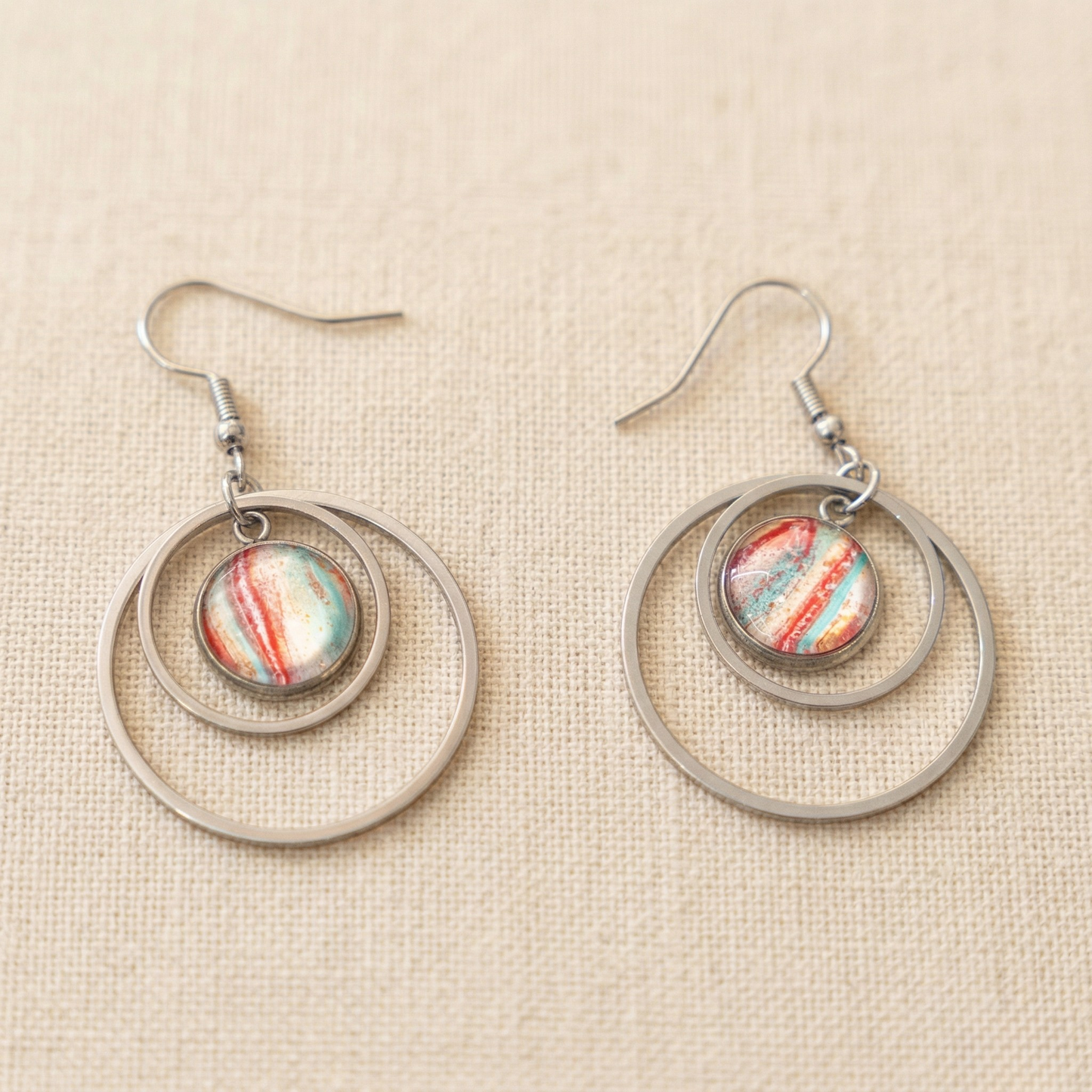 Oorbellen Puck | rvs design met dubbele ringen, turquoase, rood, wit