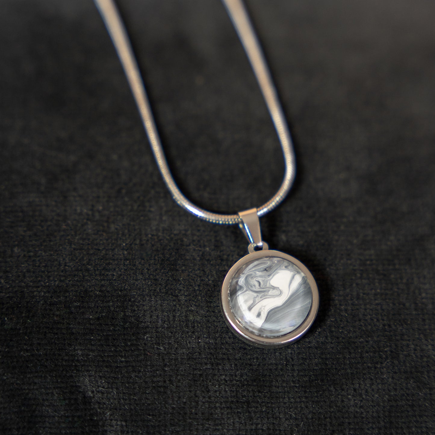 Necklace with cabochon