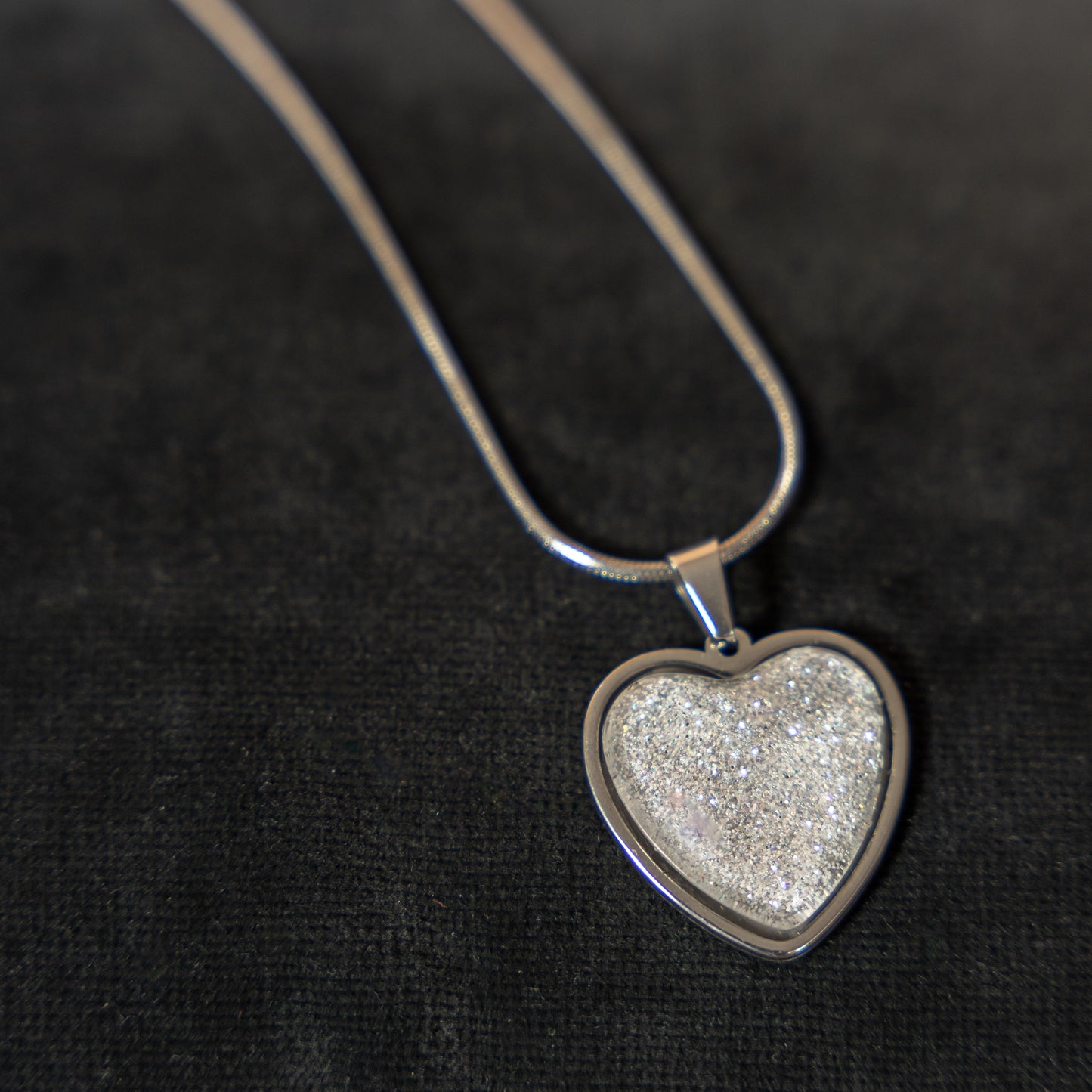 Necklace with cabochon